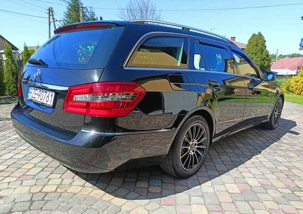 Mercedes-Benz Klasa E cena 62000 przebieg: 223000, rok produkcji 2009 z Torzym małe 529